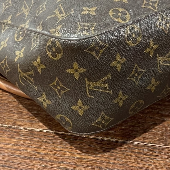Louis Vuitton Women’s Monogram Looping Shoulder Bag - Picture 6 of 11